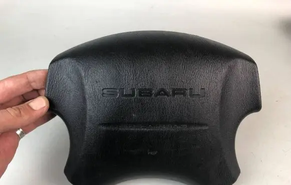 Subaru Impreza II Steering wheel airbag E3AA3033692