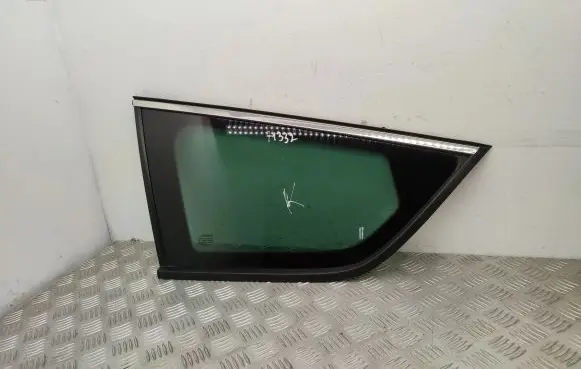 Renault Scenic IV - Grand scenic IV Rear side window 43R01351 833074502R 833070996R