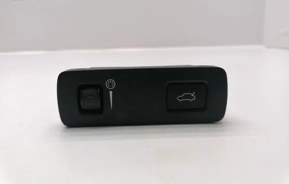 Volvo S90, V90 Tailgate opening switch P31376510 17W094