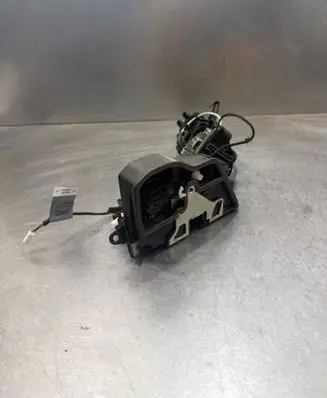 BMW 3 E90 E91 Front door lock 7202146