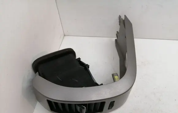 Toyota Prius (XW20) Dashboard side air vent grill/cover trim 5506147010 4556417020 5566047020