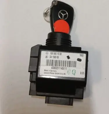 Mercedes-Benz A W169 Ignition lock 1695451508 04156906