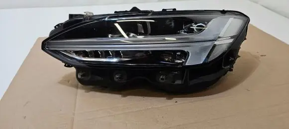 Volvo S90, V90 Headlight/headlamp 31468906