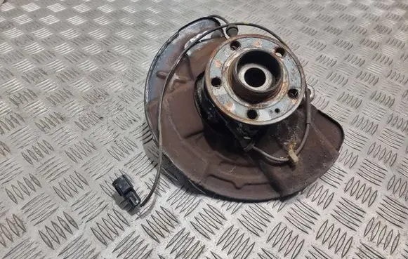 Volvo S60 Front wheel hub 9461944