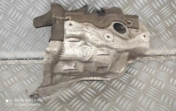 Exhaust heat shield