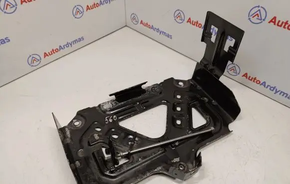 Battery bracket