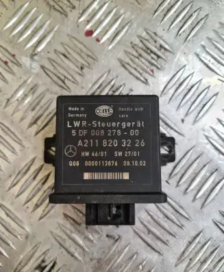 Mercedes-Benz E W211 Light module LCM A2118203226