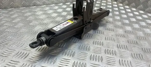 Jeep Grand Cherokee Lift Jack 04766498AA