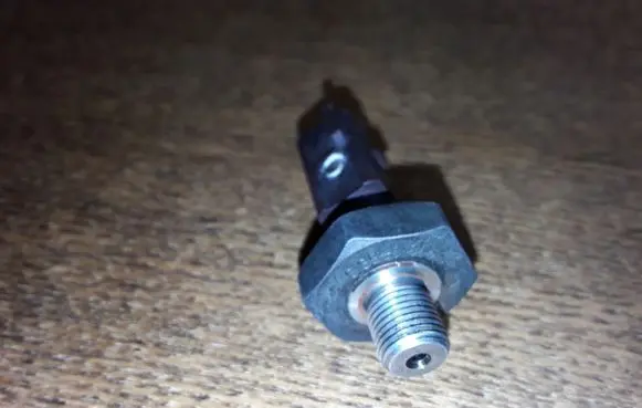 Audi A3 S3 8P Oil pressure sensor 038919081H