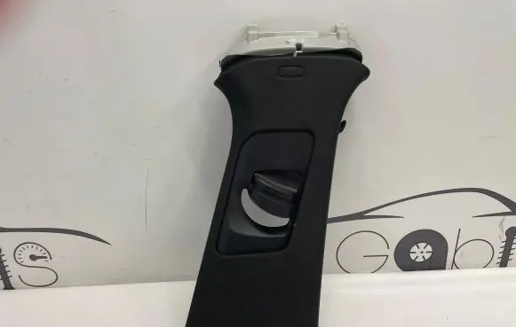 Porsche Cayenne (9Y0 9Y3) (B) pillar trim (top) 760867244D