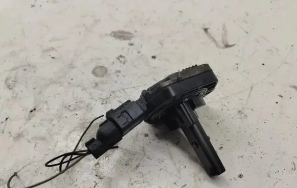 Volkswagen PASSAT B6 Oil level sensor 1J0907660C 6PR00807903