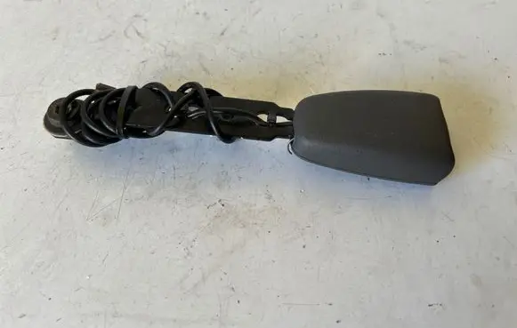 Volvo S60 Front seatbelt buckle 9191817 121274