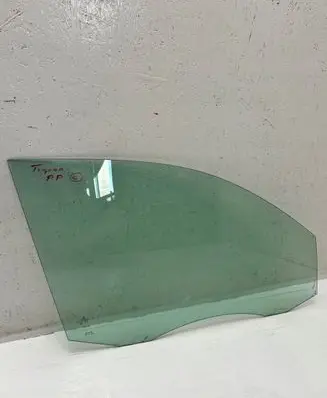 Volkswagen Tiguan Sliding door window/glass 
