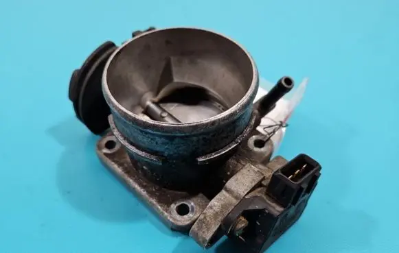 Volkswagen PASSAT B4 Throttle body valve 037907385Q IMPRK1421632