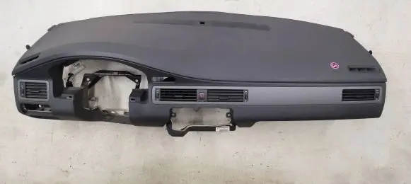 Volvo V70 Dashboard 06081053