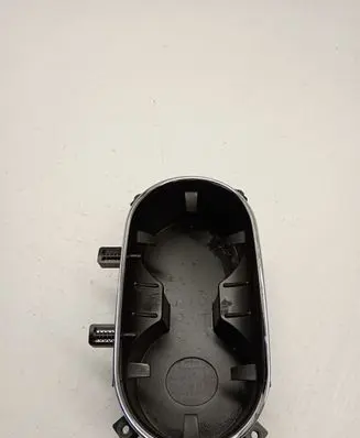 Cup holder front