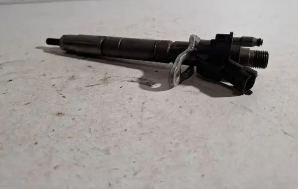 Volvo V60 Fuel injector 31272690