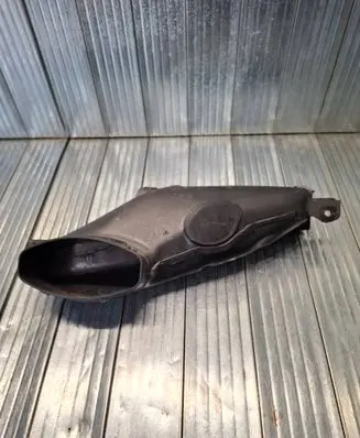 Ford Fusion II Air intake duct part GT439A600AA
