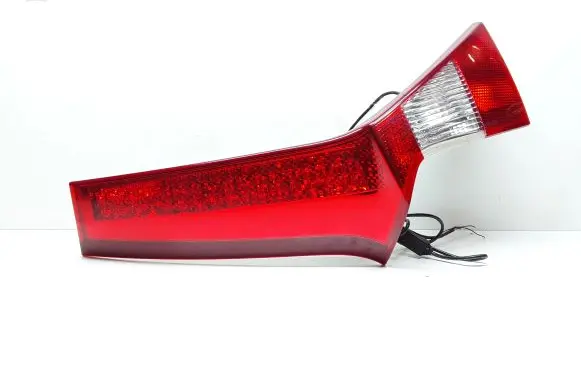 Volvo V70 Tailgate rear/tail lights