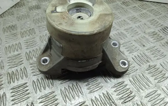 Mercedes-Benz GLC X253 C253 Engine mount bracket A2052407900
