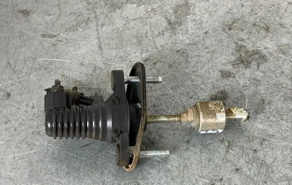 Clutch slave cylinder