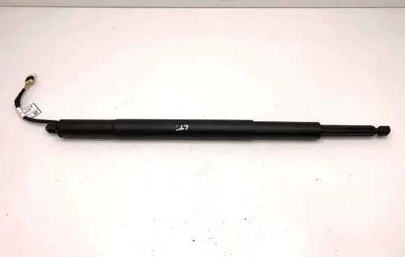 BMW 3 G20 G21 Shock absorber/damper mounting bracket 7453413