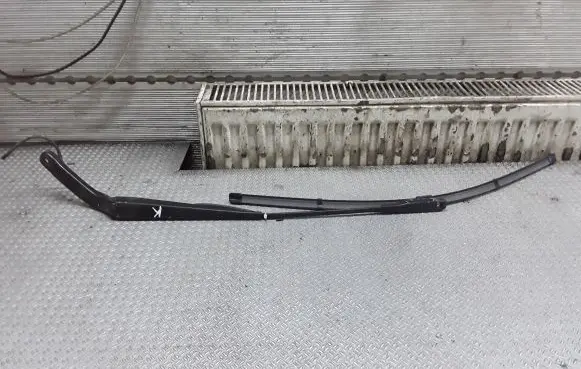 Mercedes-Benz Sprinter W906 Windshield/front glass wiper blade A9068200644