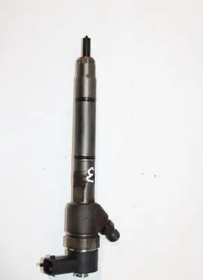 Hyundai i30 Fuel injector 338002A900 0445110320
