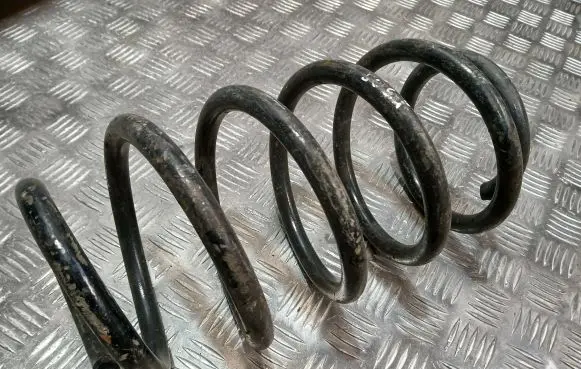 BMW X5 E53 Front coil spring
