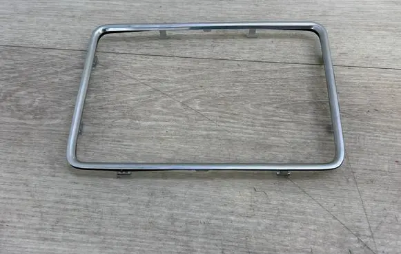 Other center console (tunnel) element