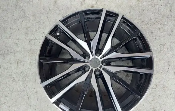 BMW X5 G05 R22 alloy rim 9882610 8090013 3485394