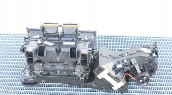 Mercedes-Benz E A207 Interior heater climate box assembly A2128302460