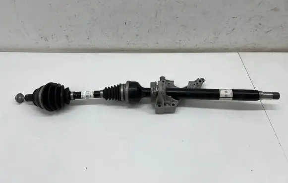 Mercedes-Benz CLA C118 X118 Front driveshaft A1773305500 A1773306400