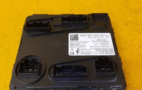 Audi A4 S4 B9 Comfort/convenience module 8W0907064GA