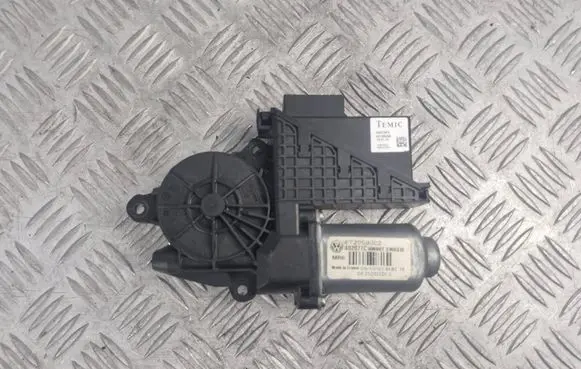 Skoda Fabia Mk2 (5J) Front door window regulator motor 6Y2959802 SK250D2DLS 402077C