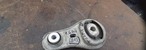 Renault Master III Engine mount bracket 112388746R