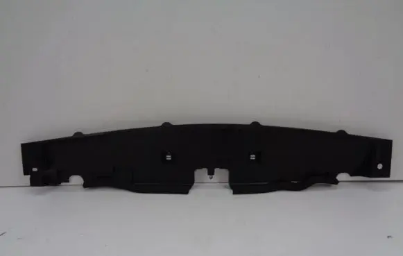 Toyota Auris E180 Radiator trim 165920N010