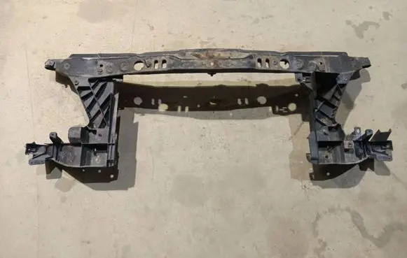 Mercedes-Benz Sprinter W906 Radiator support slam panel