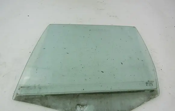 Volkswagen Golf IV Rear door window glass 