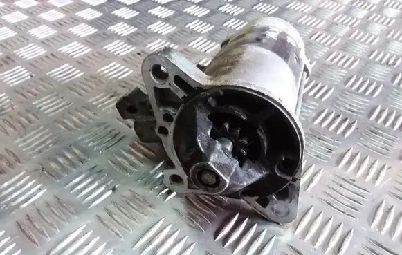 Mazda Premacy Starter motor M002T87471 RF1H18400