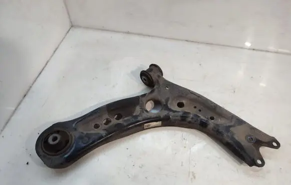 Volkswagen Golf VII Front lower control arm/wishbone 5Q0407152J