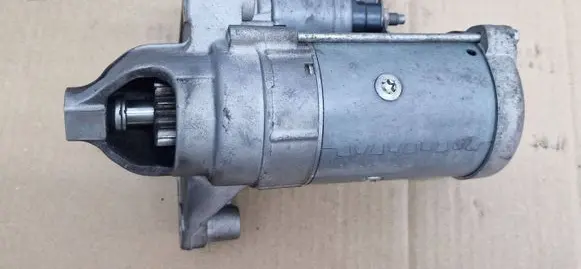 Peugeot 308 Starter motor 9825233080