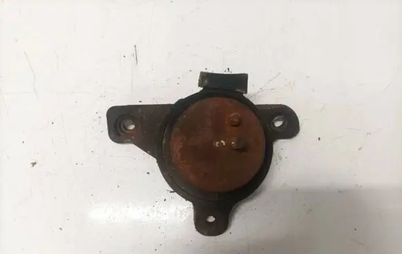 Subaru B9 Tribeca Engine mount bracket