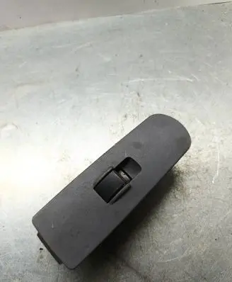 Mitsubishi Colt Electric window control switch Mn141018