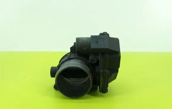 Volkswagen Transporter - Caravelle T5 Throttle body valve 03G128063G