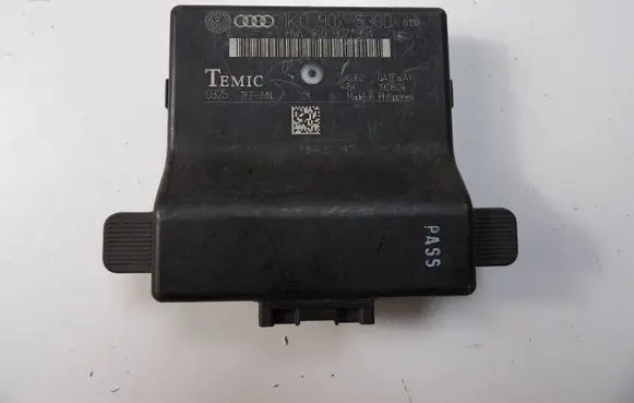 Volkswagen Golf V Gateway control module 1K0907530D 1K0907951