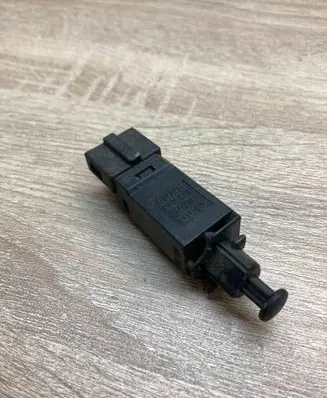 Volkswagen Golf IV Brake pedal sensor switch 1H0927189D