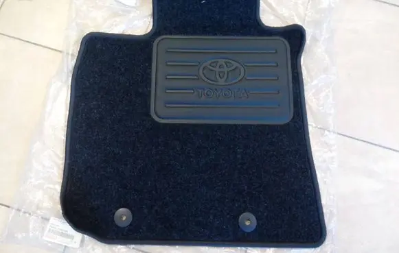 Toyota Avensis T270 Front floor mat PZ410T035DHA NE70360