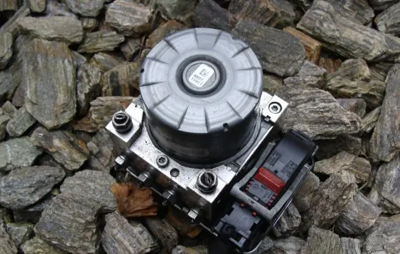 Audi A3 S3 8V ABS Pump 5Q0614517CF