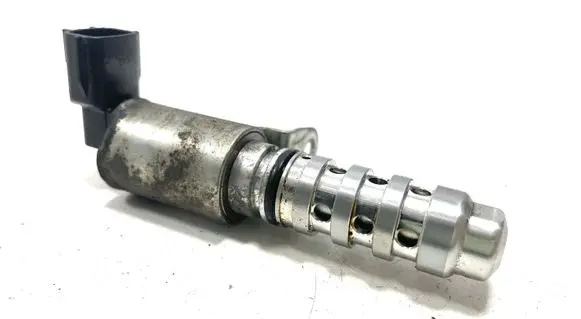 Nissan Juke I F15 Camshaft vanos timing valve D1391G04
